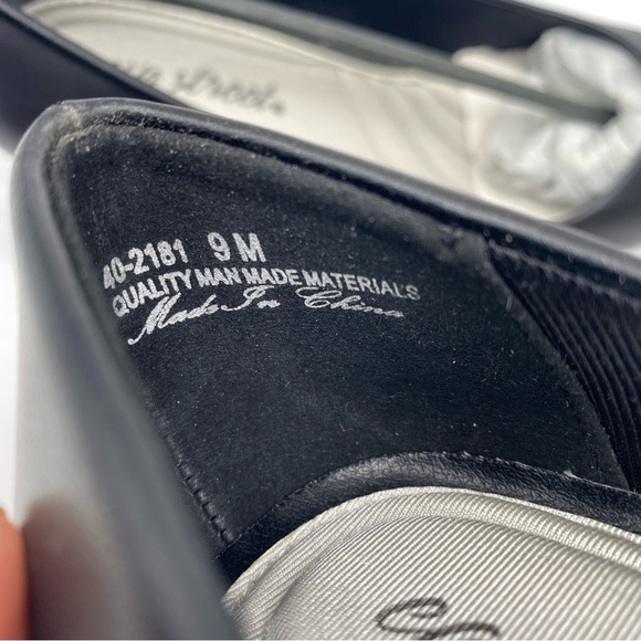 Easy Street women’s fabulous black faux leather super flex heels size 9M NEW - Picture 2 of 5